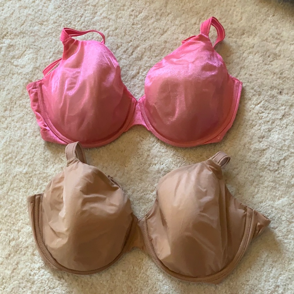 Victoria secret 34DDD bra set of two.